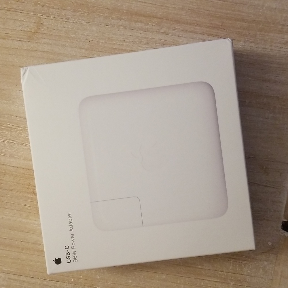 96W USB-C Power Adapter - Picture 3 of 3